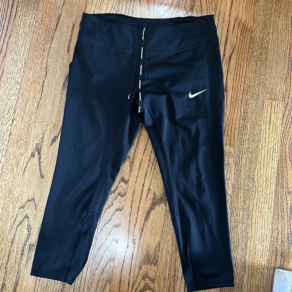 Nike Cropped Leggings